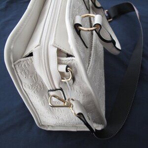 🆕 Charm City Angel Bag Juicy Couture Crossbody Handbag Detachable  white 💖